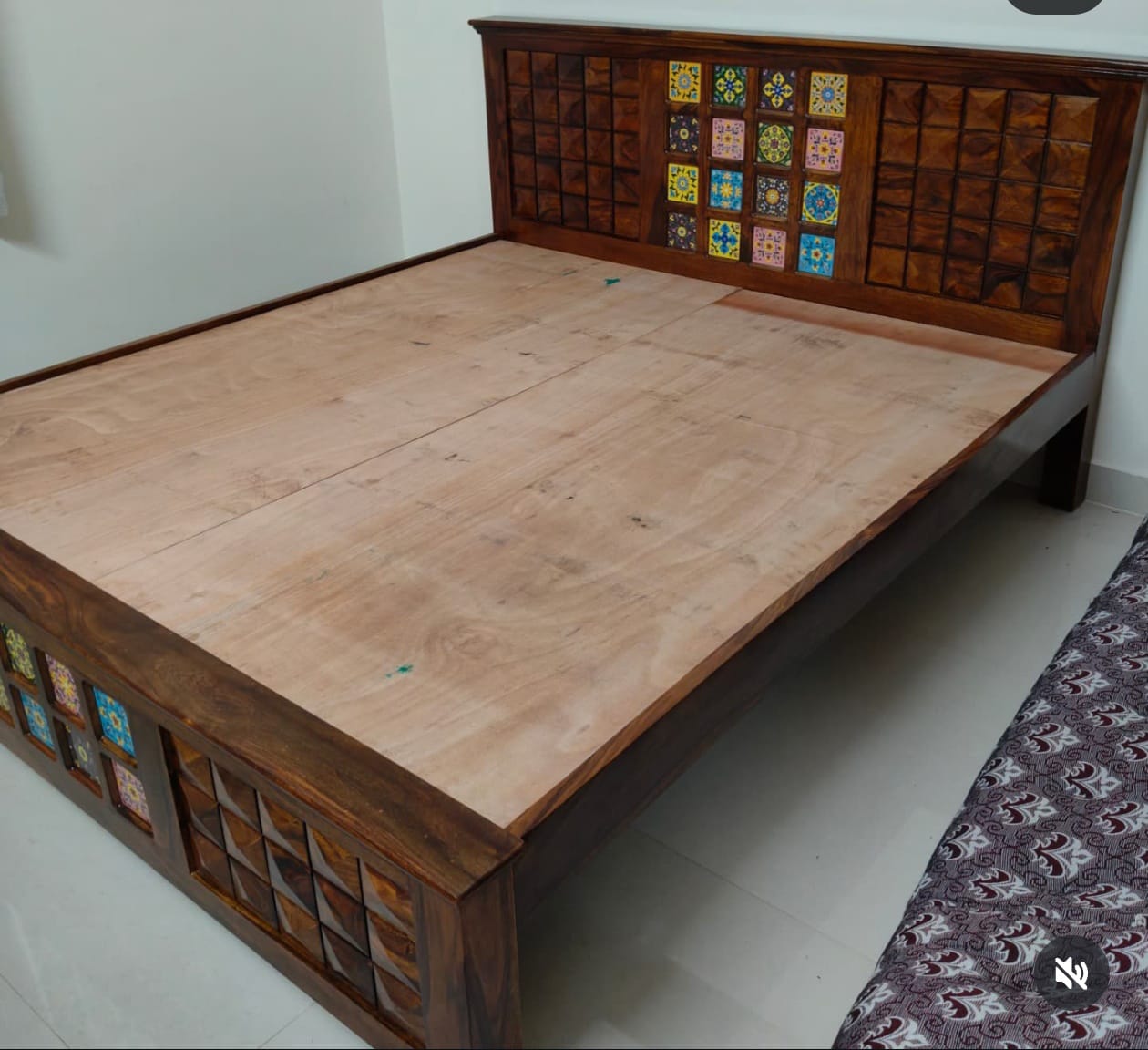 Rajasthan Traditional Tile Bed