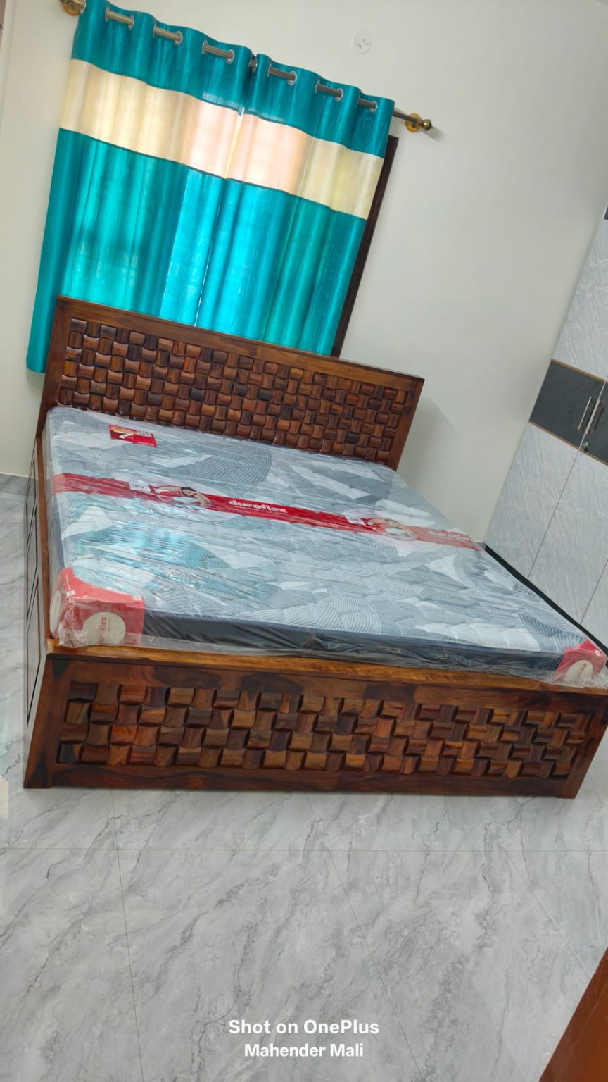 Sheesham Wood Cot (Premium)